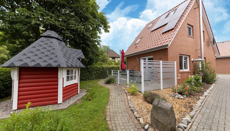 Foto 1 - Modern Holiday Home With Sauna by the sea in Wiek