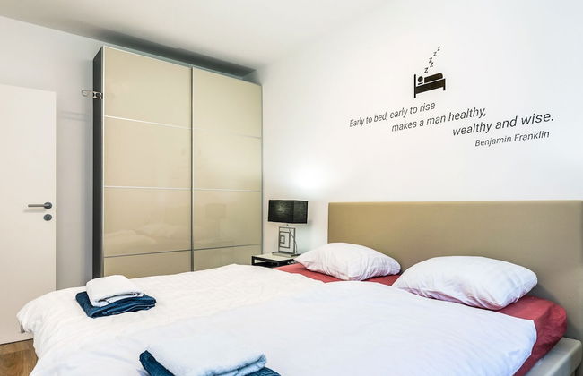Modern 2bdr Apartment in Old Town- Best Location - Photo 2