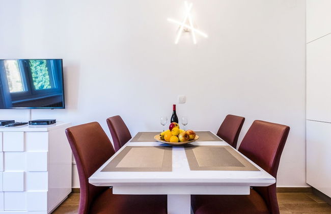 Modern 2bdr Apartment in Old Town- Best Location - Photo 11