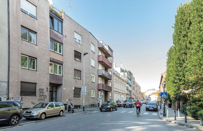 Modern 2bdr Apartment in Old Town- Best Location - Photo 12