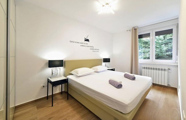 Modern 2bdr Apartment in Old Town- Best Location - Photo 6