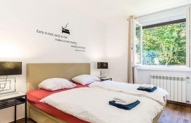 Modern 2bdr Apartment in Old Town- Best Location - Photo 1