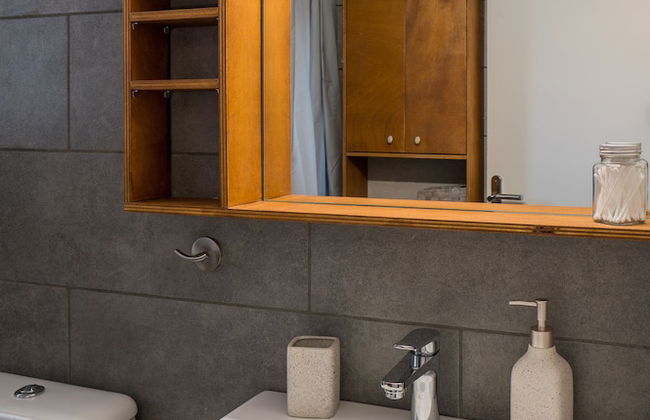 CHROMA Lodge Rafina - Foto 56