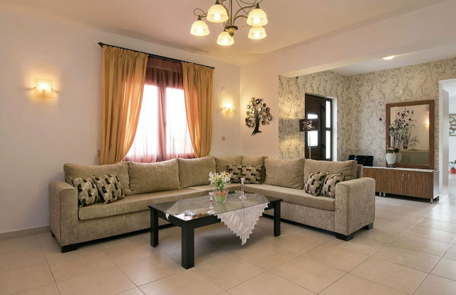 Family Friendly Villa Private Pool, Children's Play Area, Bbq, Spacious Garden, Near Beach - Foto 16