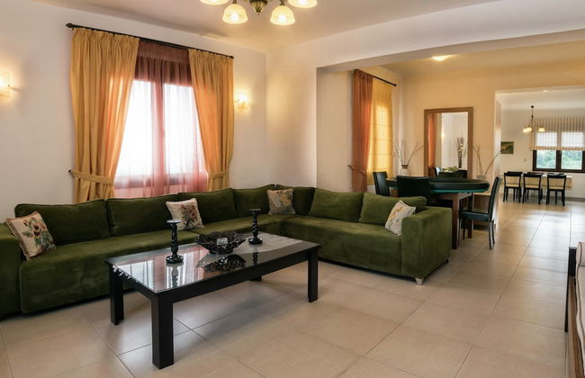 Family Friendly Villa Private Pool, Children's Play Area, Bbq, Spacious Garden, Near Beach - Foto 14