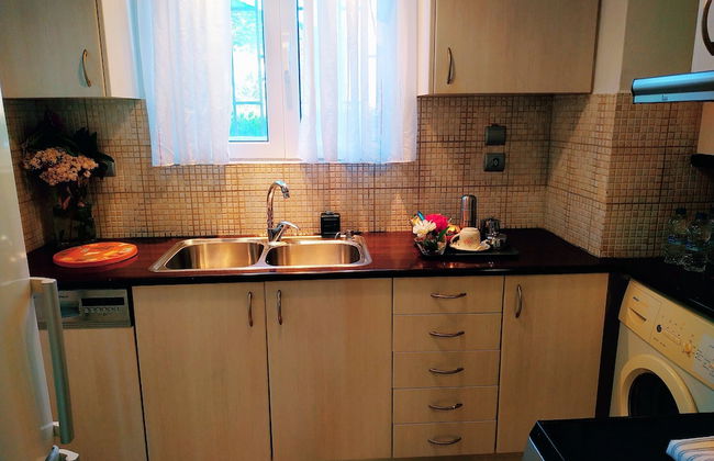 Charming 2-bed Vacation House in Lagonisi Attikis - Photo 10