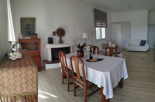 Foto 14 - Charming 2-bed Vacation House in Lagonisi Attikis