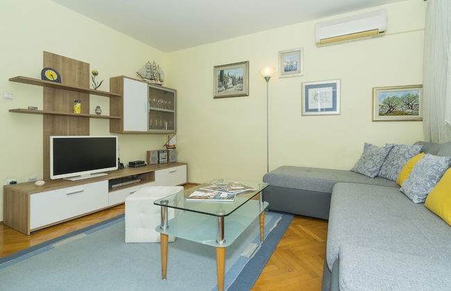 Apt. Near Center With Balcony With the sea View - Foto 1