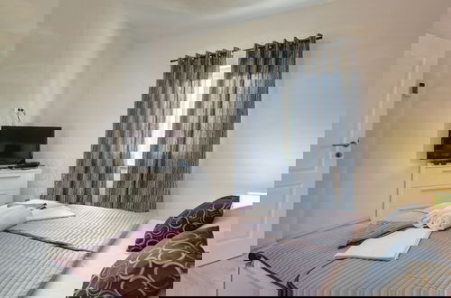 Foto 6 - Modern Holiday Home With Pool in Medulin