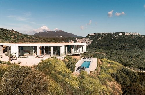 Foto 44 - Unique Designer 4-bdr sea View Villa Near Pylos
