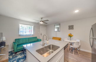 Photo 2 - Stylish 1BR Near UT Brentwood Evonify