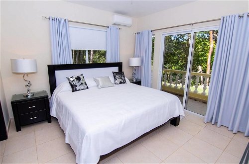 Photo 3 - Private and Spacious 5 Bedroom Villa