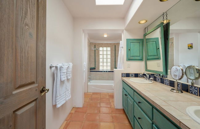 Casa Pinzon - Private Getaway, Minutes From Downtown - Photo 25