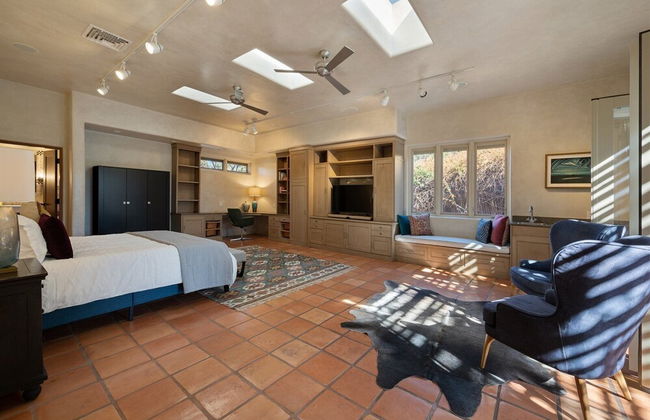 Casa Pinzon - Private Getaway, Minutes From Downtown - Photo 33