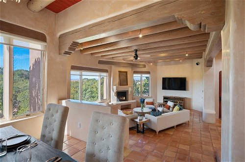 Photo 5 - Casa Pinzon - Private Getaway, Minutes From Downtown