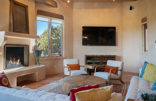 Casa Pinzon - Private Getaway, Minutes From Downtown - Photo 2