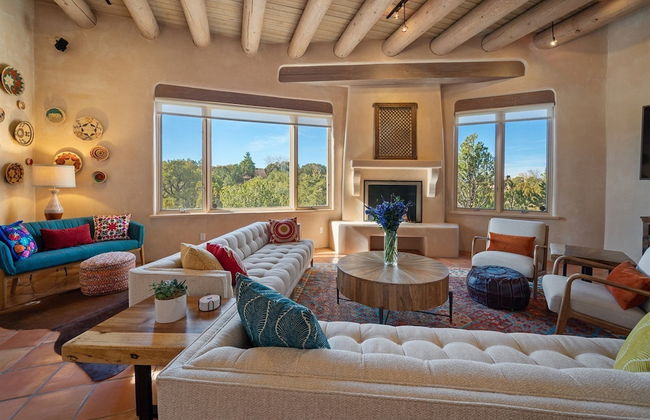 Casa Pinzon - Private Getaway, Minutes From Downtown - Photo 1