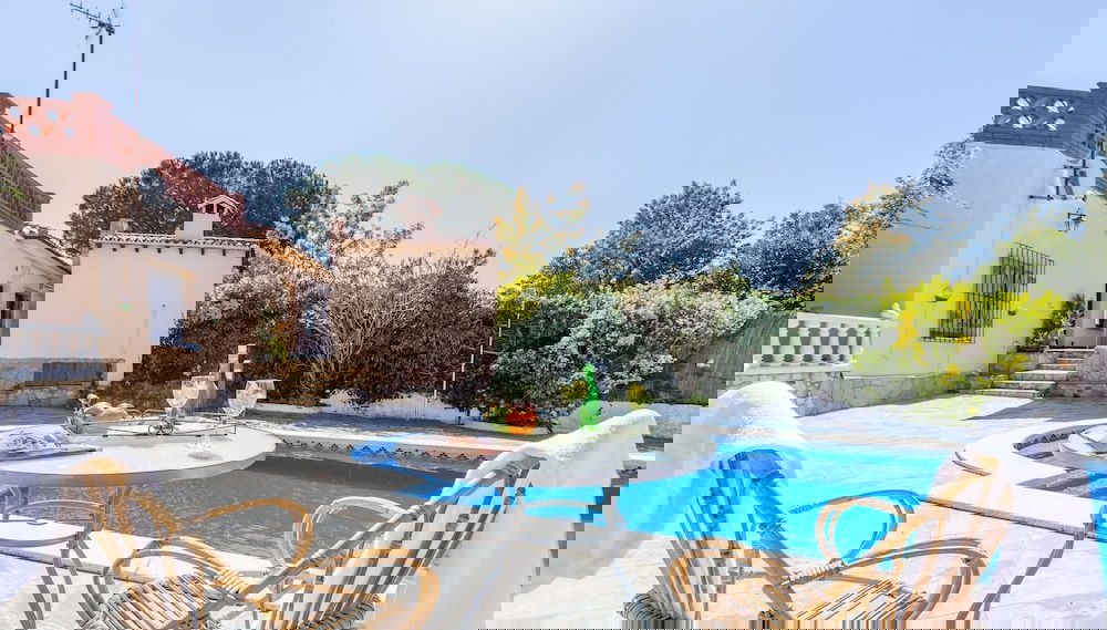 Primary image