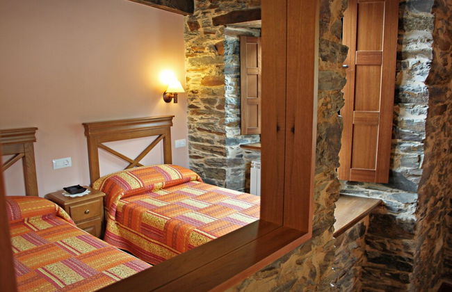 Apartamentos El Llago - Foto 6