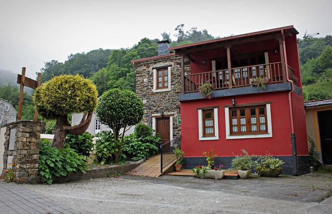 Apartamentos El Llago - Foto 1
