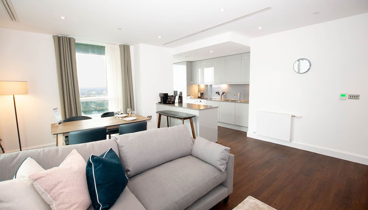 Photo 1 - Charles Hope Apartment Canary Wharf