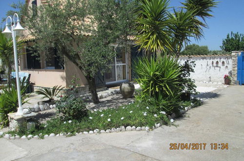 Foto 11 - Spacious Chalet with Fruit Trees near Beach in Messinia