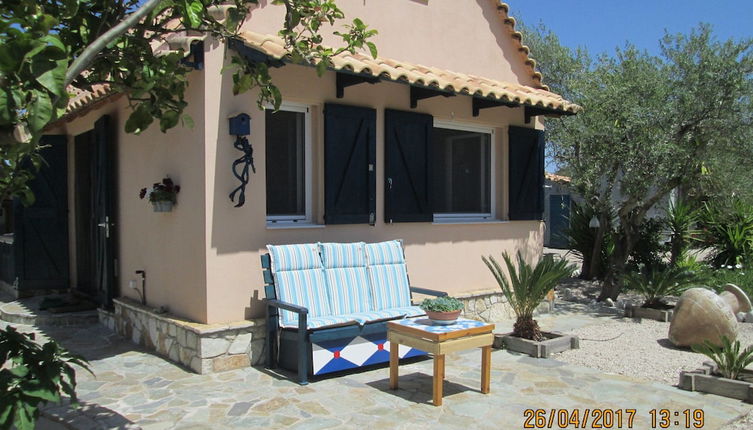 Foto 1 - Spacious Chalet with Fruit Trees near Beach in Messinia