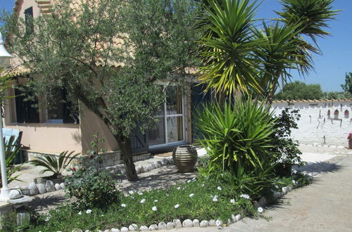 Photo 14 - Spacious Chalet with Fruit Trees near Beach in Messinia