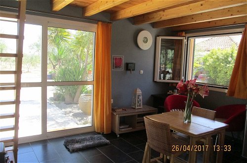Foto 9 - Spacious Chalet with Fruit Trees near Beach in Messinia
