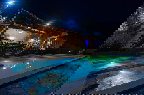 Photo 26 - Villa Falcon Rook