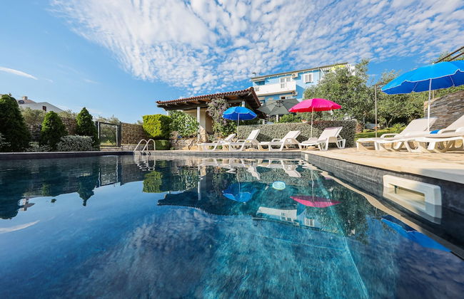 Luton Apartments, Zadar - Kozino, Heated Pool & Hot Tub - Photo 1