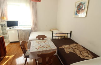 Photo 3 - Simplistic Apartment in Starigrad near Sea