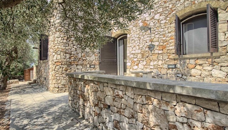 Photo 1 - Stone House Li Turchi