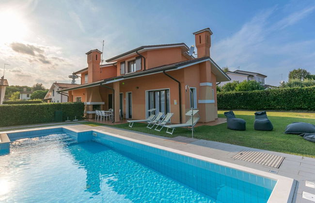 Villa in Albarella With Private Pool & Beach - Foto 1