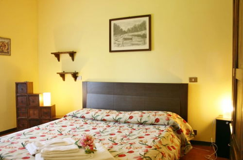 Foto 5 - Beautiful private villa with WIFI, private pool, TV, pets allowed and parking, close to Arezzo