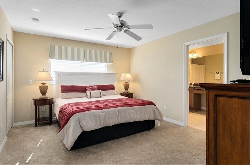 Photo 7 - 5 Bed 4 Bath Town With South Facing Pool 5 Bedroom Townhouse by RedAwning