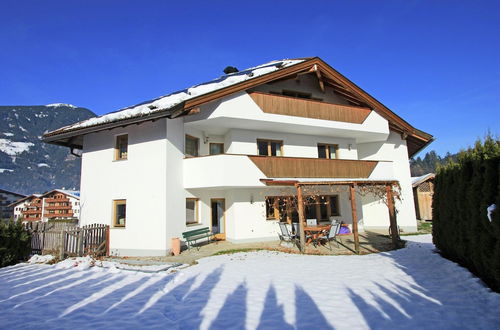 Photo 13 - Apartment With Zillertal Alps Views