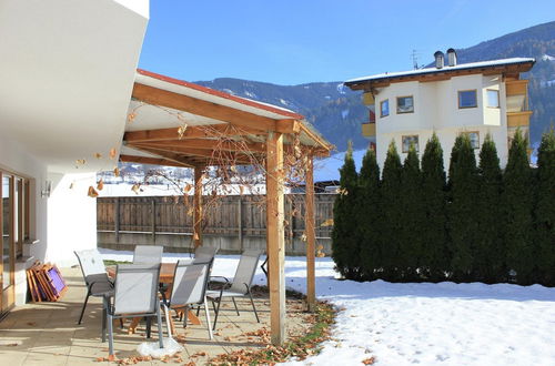 Photo 12 - Apartment With Zillertal Alps Views