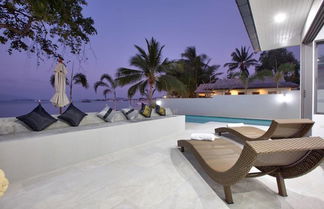 Photo 1 - 7 Bed Beautiful Beach Front Villa SDV031-By Samui Dream Villas