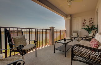 Foto 1 - Penthouse w/ Spectacular Lakeview! Near Disney