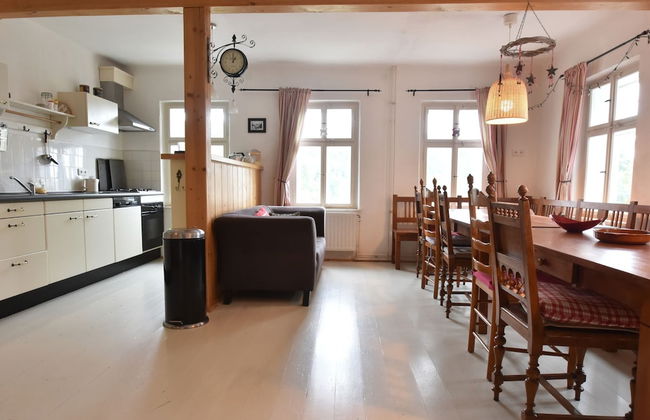 Spacious Holiday Home in Zlata Olesnice - Foto 11