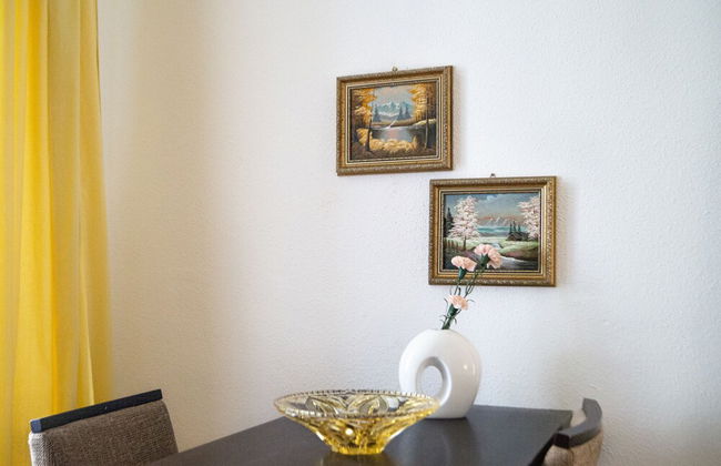 Vibrant Apartment Near Downtown - Foto 24