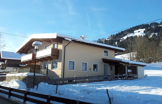 Luxurious Holiday Home With Terrace in Tyrol - Foto 1