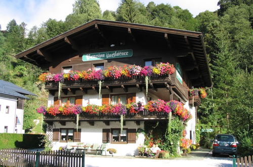 Foto 1 - Cozy Apartment in Saalbach-Hinterglemm near Ski Area