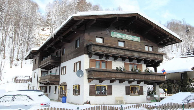 Foto 1 - Cozy Apartment in Saalbach-Hinterglemm near Ski Area