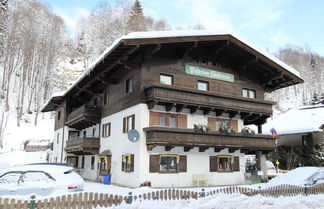 Foto 1 - Cozy Apartment in Saalbach-Hinterglemm near Ski Area