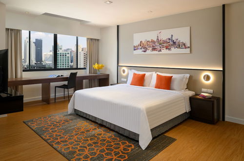 Photo 15 - PARKROYAL Suites Bangkok