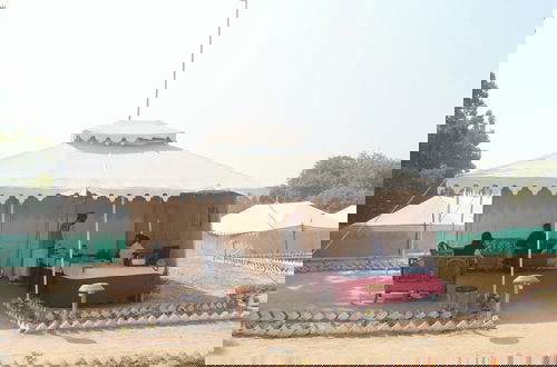 Foto 2 - KUMBH CAMP OM