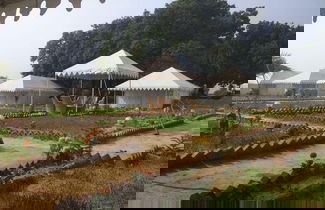 Foto 1 - KUMBH CAMP OM