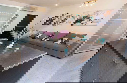 Foto 29 - Luxurious 3 Bd Modern Apt in Dafni